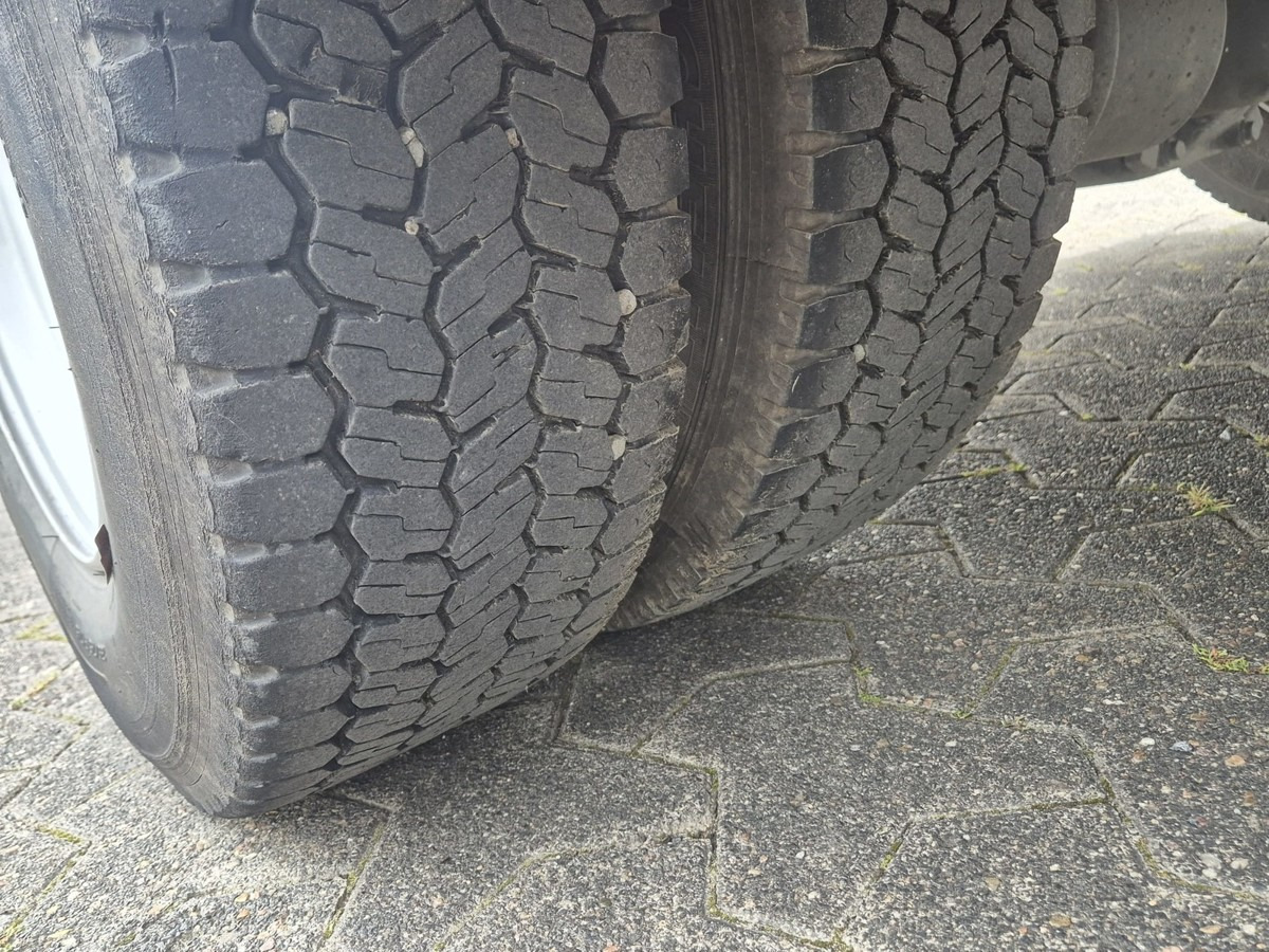 Tipper van MERCEDES-BENZ Atego 823 3-Seiten Kipper Meiller 2 x AHK: picture 18