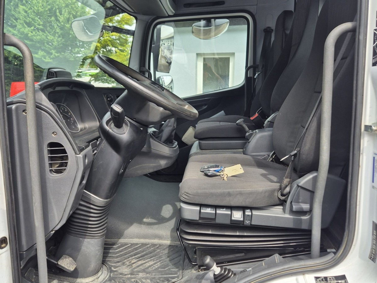 Tipper van MERCEDES-BENZ Atego 823 3-Seiten Kipper Meiller 2 x AHK: picture 13
