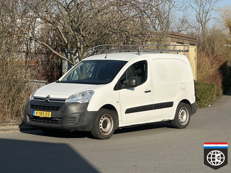 Small van Citroën Berlingo: picture 1
