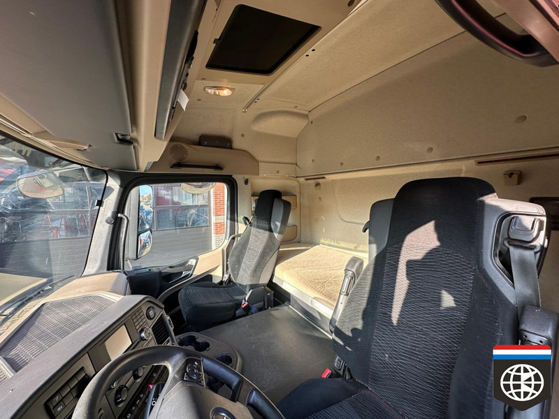 Tractor unit Mercedes-Benz ACTROS 1840 L /  SLEEPER CAB: picture 12