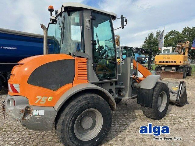Atlas AR75e, Hydr. S.W.S., 4+1 Schaufel, Palettengabel - Wheel loader: picture 1 Atlas AR75e, Hydr. S.W.S., 4+1 Schaufel, Palettengabel - Wheel loader: picture 1