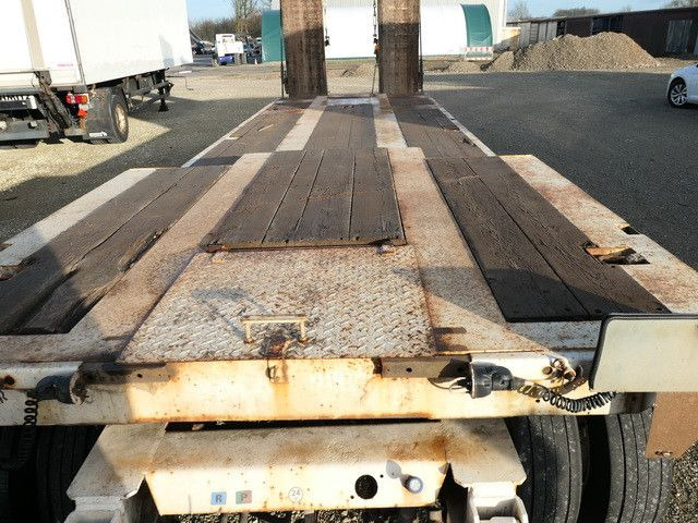 Goldhofer TU4-2x2-32/80, Hydr. Rampen, verbreiterbar, BPW - Low loader trailer: picture 3 Goldhofer TU4-2x2-32/80, Hydr. Rampen, verbreiterbar, BPW - Low loader trailer: picture 3
