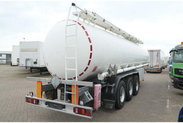 Kässbohrer STH 34/10-24/Tank 34.000 ltr./Unterbefüll./Pumpe - Tank semi-trailer: picture 4 Kässbohrer STH 34/10-24/Tank 34.000 ltr./Unterbefüll./Pumpe - Tank semi-trailer: picture 4