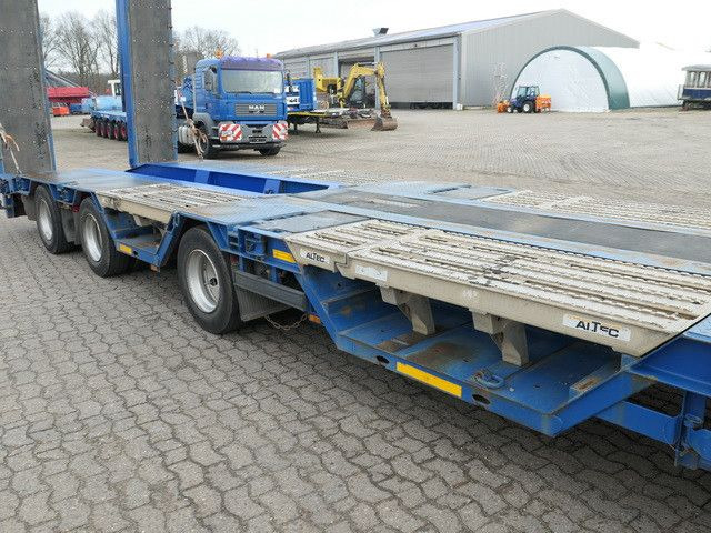 Langendorf SATUE 30/31, Radmulden, Hydr. Rampen, Gelenkt - Low loader semi-trailer: picture 2 Langendorf SATUE 30/31, Radmulden, Hydr. Rampen, Gelenkt - Low loader semi-trailer: picture 2