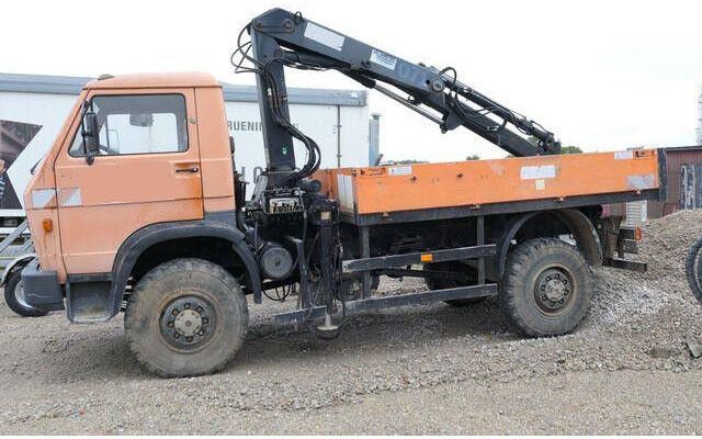 MAN 9.150 4x4, Allrad, Hiab 071 AW, Einzelbereifung - Dropside/ Flatbed truck: picture 2 MAN 9.150 4x4, Allrad, Hiab 071 AW, Einzelbereifung - Dropside/ Flatbed truck: picture 2