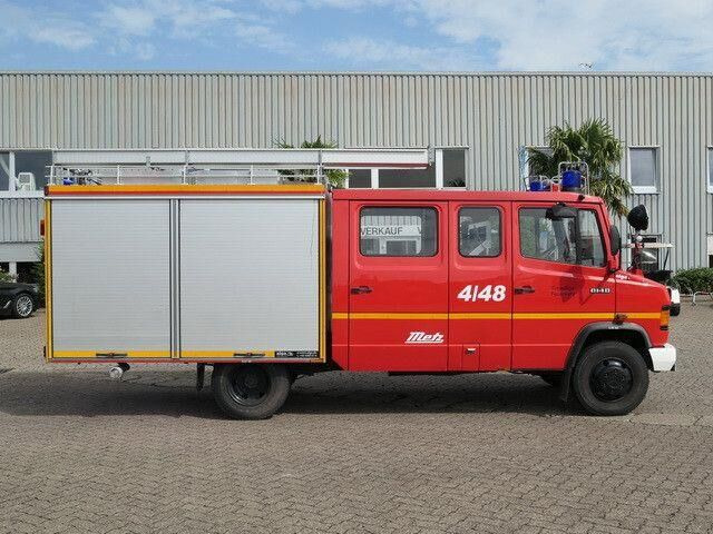 Mercedes-Benz 814 D/Feuerwehr/Metz/Wassertank/Pumpe - Fire truck: picture 2 Mercedes-Benz 814 D/Feuerwehr/Metz/Wassertank/Pumpe - Fire truck: picture 2