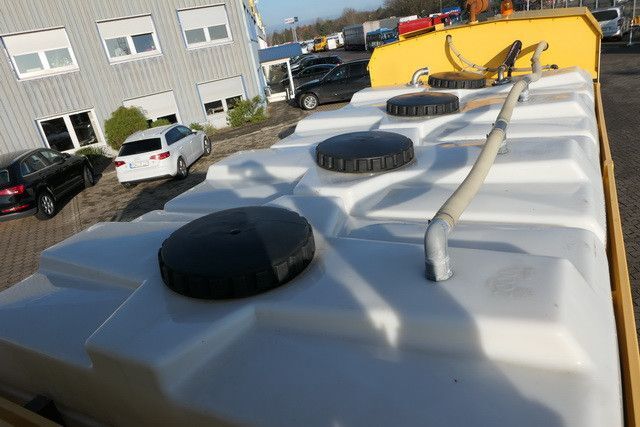 Municipal/ Special vehicle MAN 26.413/6x2/4x 2000 ltr. Tanks/Deutz Motor: picture 10