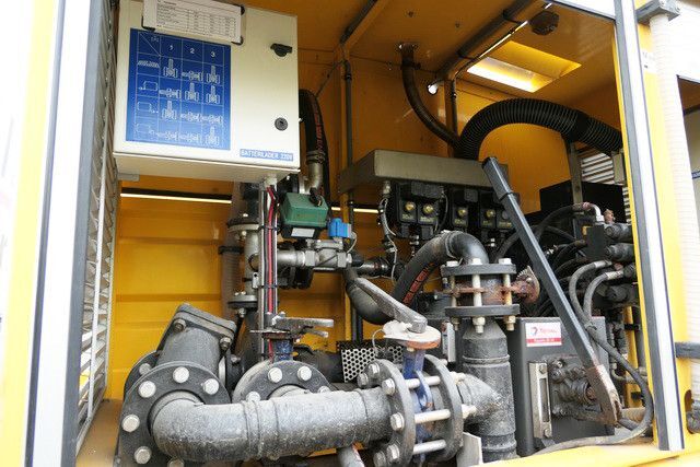 Municipal/ Special vehicle MAN 26.413/6x2/4x 2000 ltr. Tanks/Deutz Motor: picture 8
