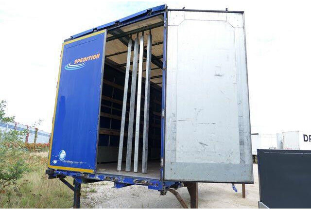 Stern BDF, Schiebeplane, Alu-Bordwände - Cab chassis truck: picture 4 Stern BDF, Schiebeplane, Alu-Bordwände - Cab chassis truck: picture 4