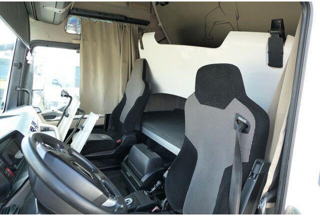 MAN 18.500 TGX 4x2, Intarder, Spoiler, Klima,2x Tank - Tractor unit: picture 5 MAN 18.500 TGX 4x2, Intarder, Spoiler, Klima,2x Tank - Tractor unit: picture 5