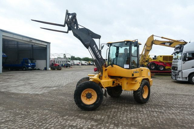 Volvo L30G, 4+1 Schaufel, Palettengabel, Hydr. S.W.S. - Wheel loader: picture 5 Volvo L30G, 4+1 Schaufel, Palettengabel, Hydr. S.W.S. - Wheel loader: picture 5