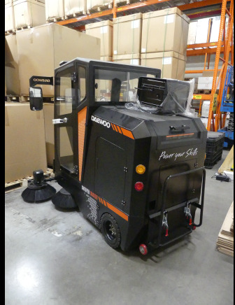 Balayeuse Daewoo Sweeper Das100 - Industrial sweeper: picture 3 Balayeuse Daewoo Sweeper Das100 - Industrial sweeper: picture 3