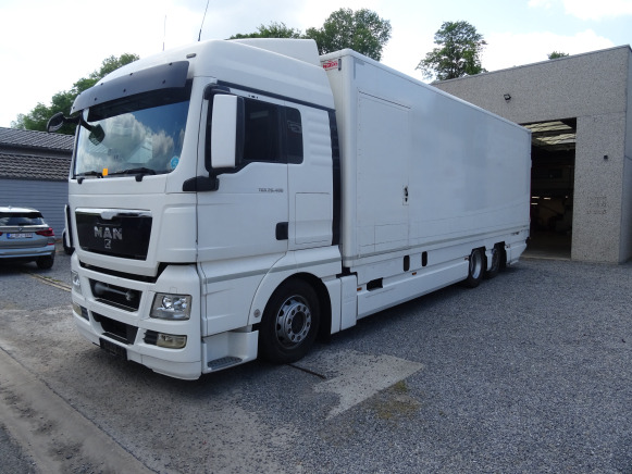 Camion MAN TGX26.400 (2009-731.695 km-VIN:WMA21XZZ7AW137860) - Box truck: picture 3 Camion MAN TGX26.400 (2009-731.695 km-VIN:WMA21XZZ7AW137860) - Box truck: picture 3