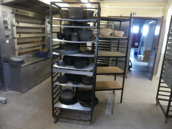 Chariot avec platines - Bakery equipment: picture 1 Chariot avec platines - Bakery equipment: picture 1