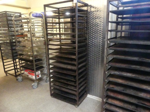 Chariot de four avec platine 60x40 cm (4 bords) - Bakery equipment: picture 2 Chariot de four avec platine 60x40 cm (4 bords) - Bakery equipment: picture 2