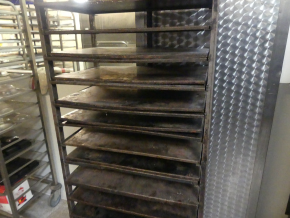 Chariot de four avec platine 60x40 cm (4 bords) - Bakery equipment: picture 4 Chariot de four avec platine 60x40 cm (4 bords) - Bakery equipment: picture 4