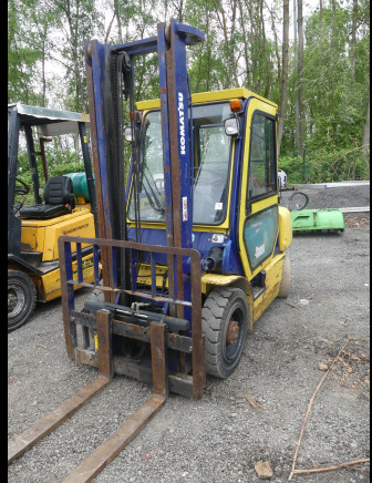 Chariot élévateur thermique Komatsu FD25T-12 - Forklift: picture 1 Chariot élévateur thermique Komatsu FD25T-12 - Forklift: picture 1