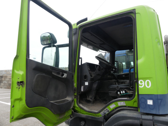 REF:1290 - Camion porte container Scania PRT (2005-529.990 km) - Container transporter/ Swap body truck: picture 5 REF:1290 - Camion porte container Scania PRT (2005-529.990 km) - Container transporter/ Swap body truck: picture 5