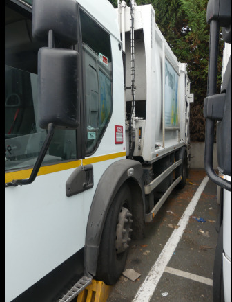 REF:1450 - Camion poubelle Renault Access (2015-119.873 km)(Vin:SEG1932BL6BF21129) - Garbage truck: picture 3 REF:1450 - Camion poubelle Renault Access (2015-119.873 km)(Vin:SEG1932BL6BF21129) - Garbage truck: picture 3