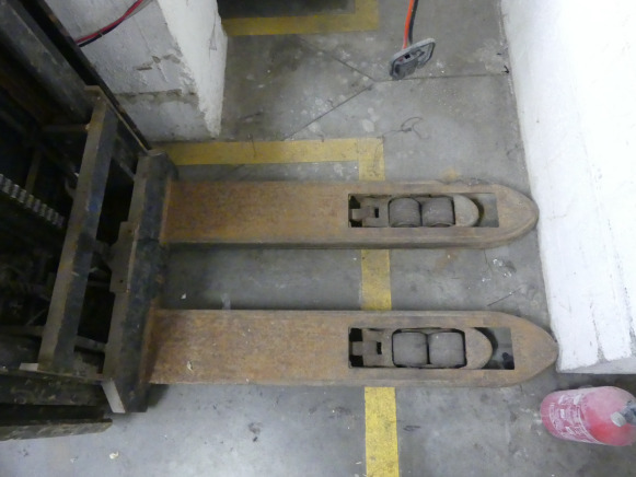 REF:2245.18.36 - Gerbeur électrique BT Staxio SWE120 L - Stacker: picture 4 REF:2245.18.36 - Gerbeur électrique BT Staxio SWE120 L - Stacker: picture 4