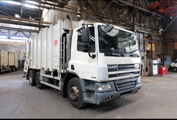 REF : 8 -Camion Poubelle DAF CF75 - Garbage truck: picture 3 REF : 8 -Camion Poubelle DAF CF75 - Garbage truck: picture 3
