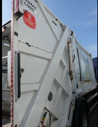 Garbage truck REF:8443 - Camion poubelle Renault Access (2013-128.985 km): picture 13