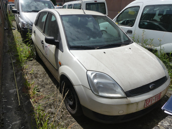 REF:Immatriculée sous : SPI-110 - Voiture Ford FIESTA - Car: picture 2 REF:Immatriculée sous : SPI-110 - Voiture Ford FIESTA - Car: picture 2