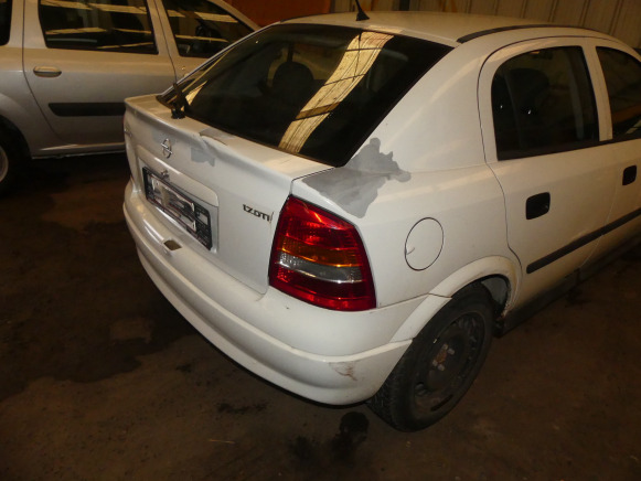 REF:JGN449 - Voiture Opel Astra 1,7 Dti (2003-129.196 km) - Car: picture 5 REF:JGN449 - Voiture Opel Astra 1,7 Dti (2003-129.196 km) - Car: picture 5