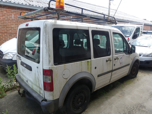 REF:immatriculé sous : TRF-384 - Voiture Ford Tourneo Connect - Combi van: picture 2 REF:immatriculé sous : TRF-384 - Voiture Ford Tourneo Connect - Combi van: picture 2