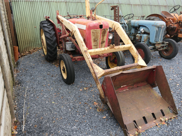 Tracteur agricole avec chargeur frontal David Brown 950( VIN: 950A401320) - Farm tractor: picture 2 Tracteur agricole avec chargeur frontal David Brown 950( VIN: 950A401320) - Farm tractor: picture 2