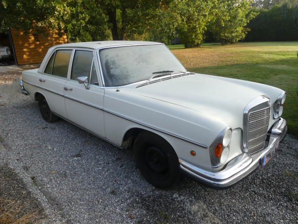 Voiture ancêtre Mercedes-Benz 280S (1972-72.399 km)( Vin: 10801610091315) - Car: picture 3 Voiture ancêtre Mercedes-Benz 280S (1972-72.399 km)( Vin: 10801610091315) - Car: picture 3