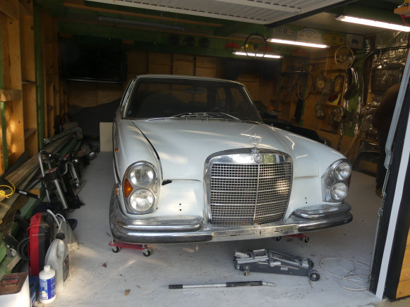 Voiture ancêtre Mercedes-Benz 280S (1972-83.435 km)(VIN: 10801610083599) - Car: picture 1 Voiture ancêtre Mercedes-Benz 280S (1972-83.435 km)(VIN: 10801610083599) - Car: picture 1