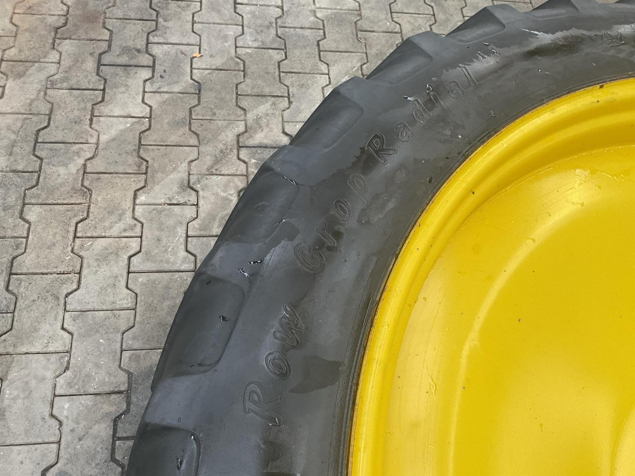 Alliance 12.4R52 - Tire for Agricultural machinery: picture 5 Alliance 12.4R52 - Tire for Agricultural machinery: picture 5
