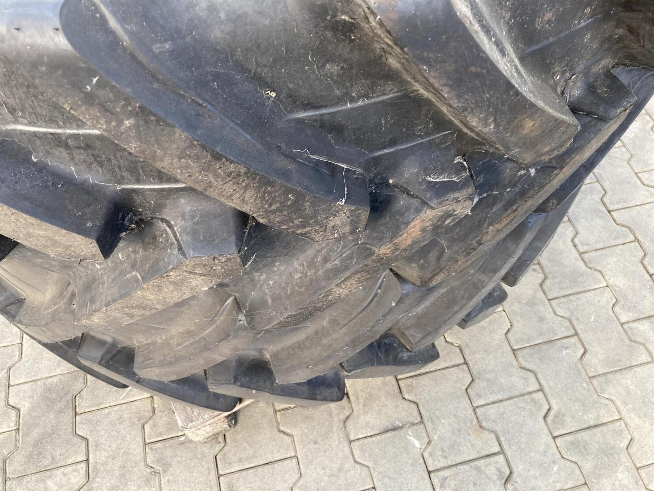 Alliance 420/85R28 - Tire for Agricultural machinery: picture 3 Alliance 420/85R28 - Tire for Agricultural machinery: picture 3