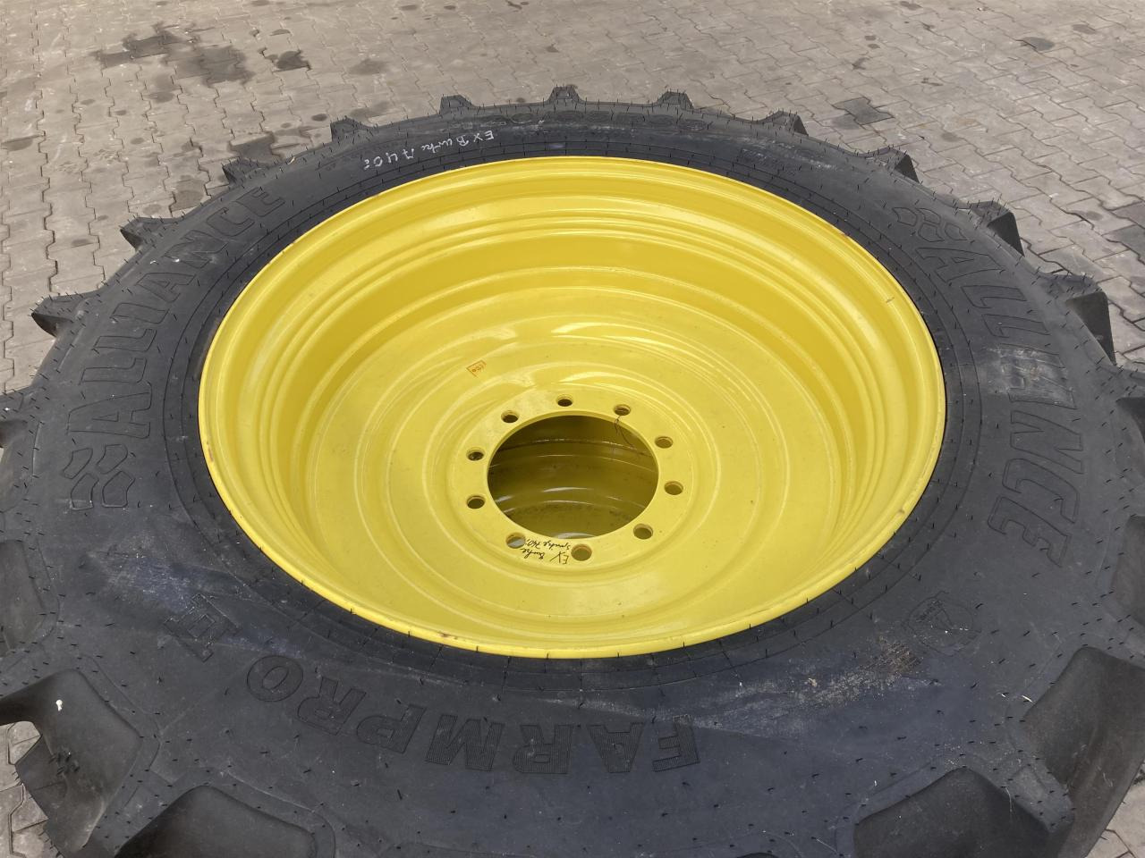 Alliance 420/85R38 - Tire for Agricultural machinery: picture 2 Alliance 420/85R38 - Tire for Agricultural machinery: picture 2