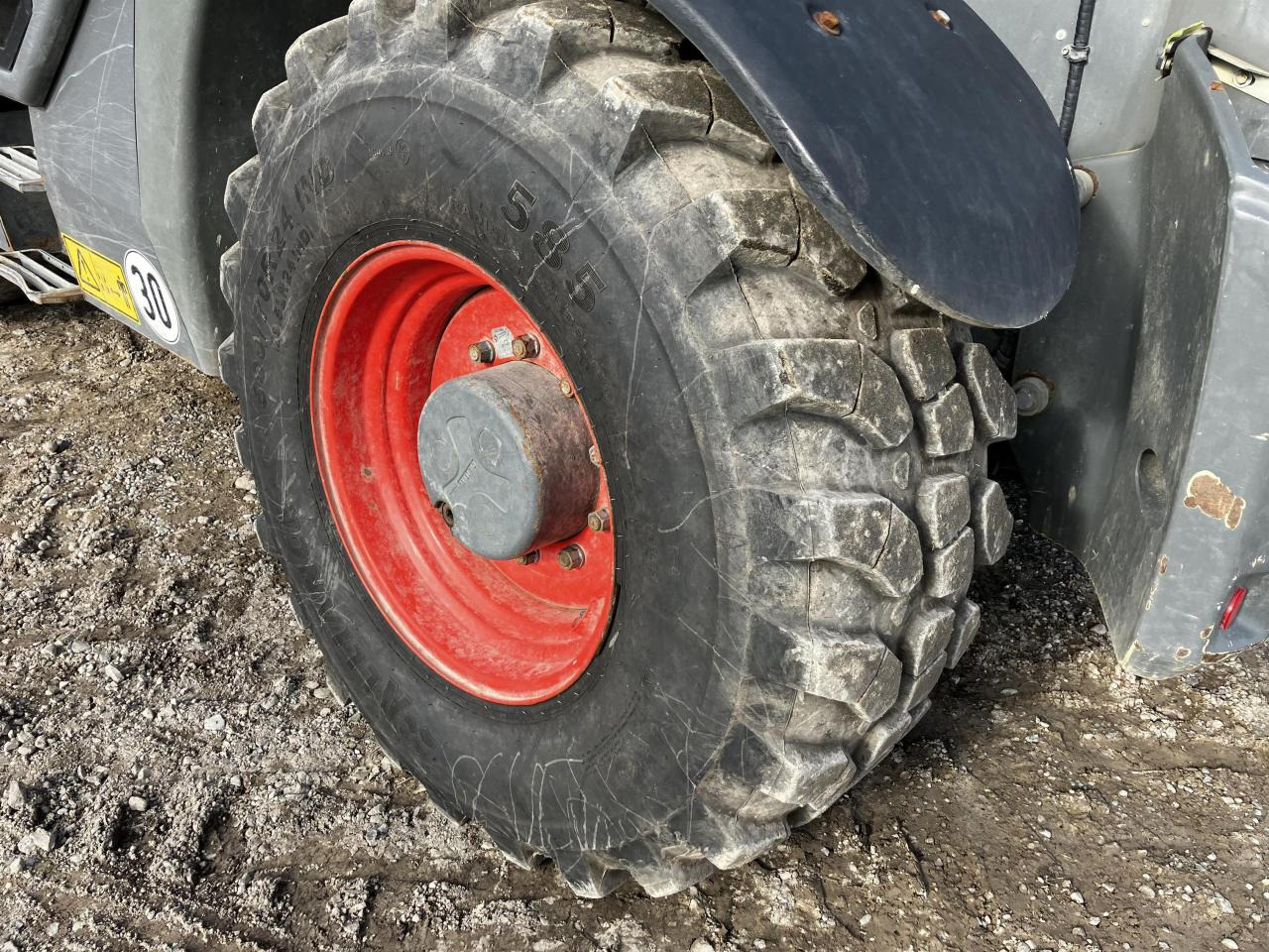 Telescopic handler CLAAS 7055: picture 10