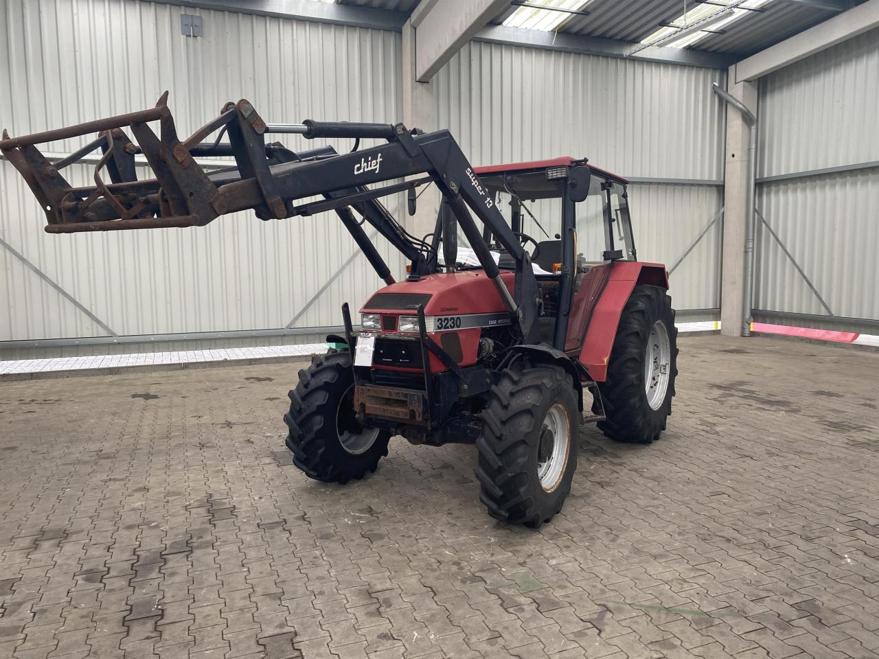 Case-IH 3230 - Farm tractor: picture 1 Case-IH 3230 - Farm tractor: picture 1