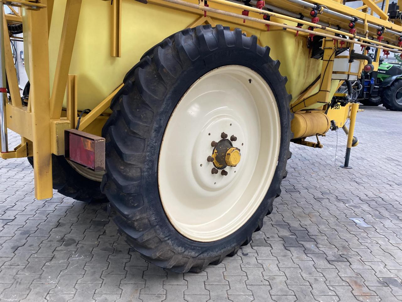 Dubex Vector 3.300 ltr. - Trailed sprayer: picture 5 Dubex Vector 3.300 ltr. - Trailed sprayer: picture 5