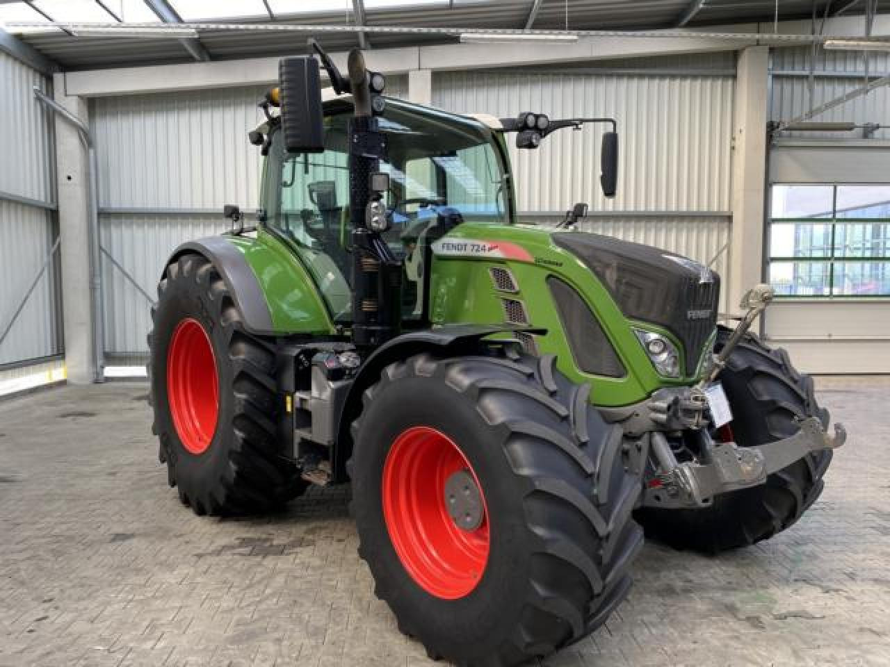 Fendt 724 Vario S4 - Farm tractor: picture 3 Fendt 724 Vario S4 - Farm tractor: picture 3