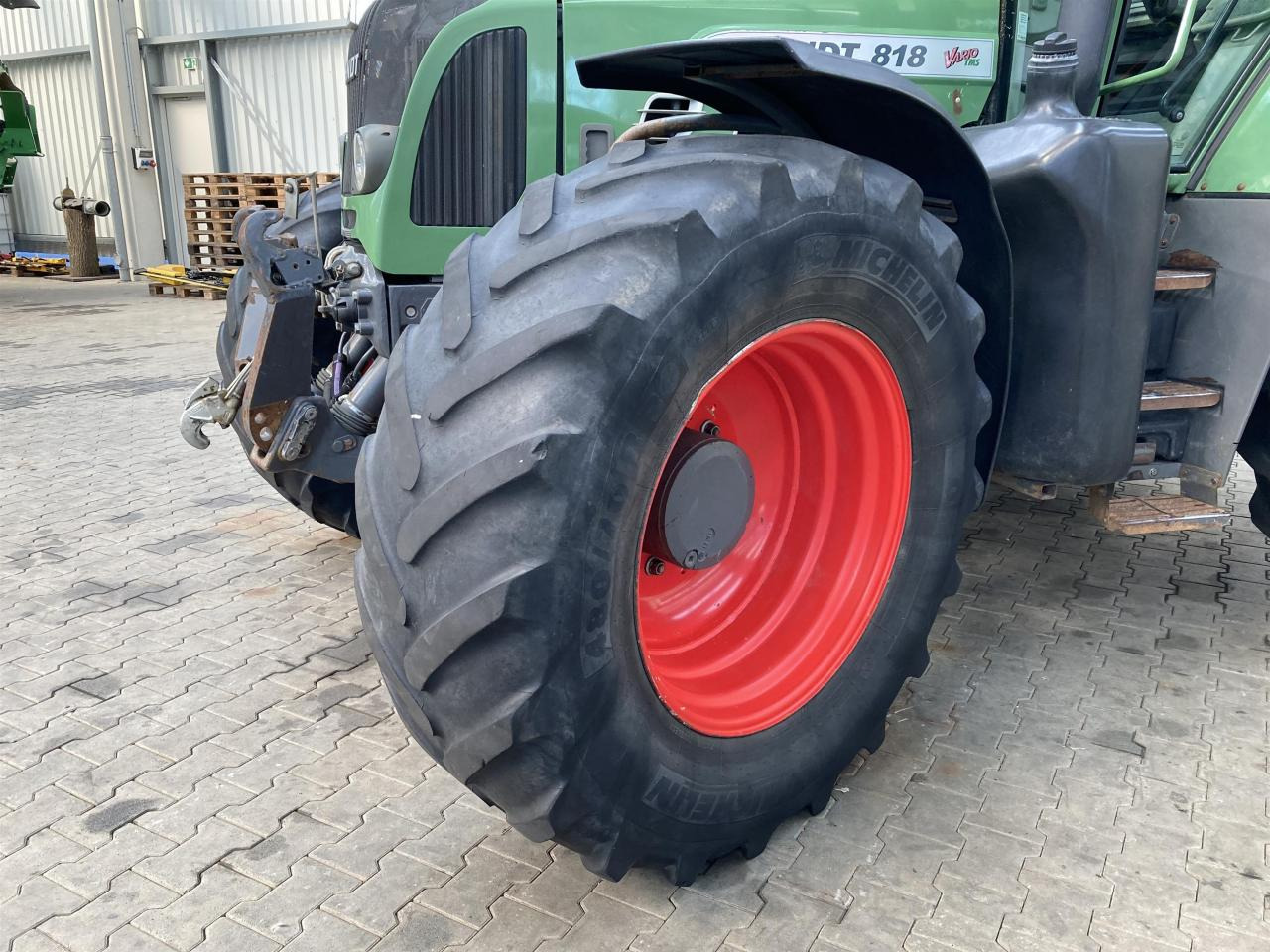 Fendt 818 Vario TMS - Farm tractor: picture 2 Fendt 818 Vario TMS - Farm tractor: picture 2