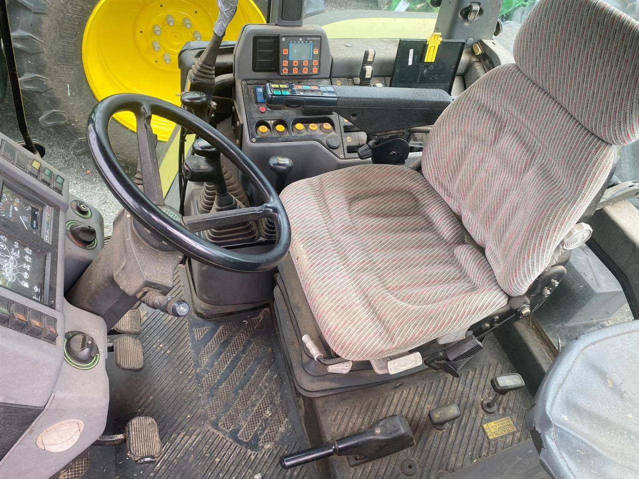 Farm tractor Hürlimann XT 909: picture 12