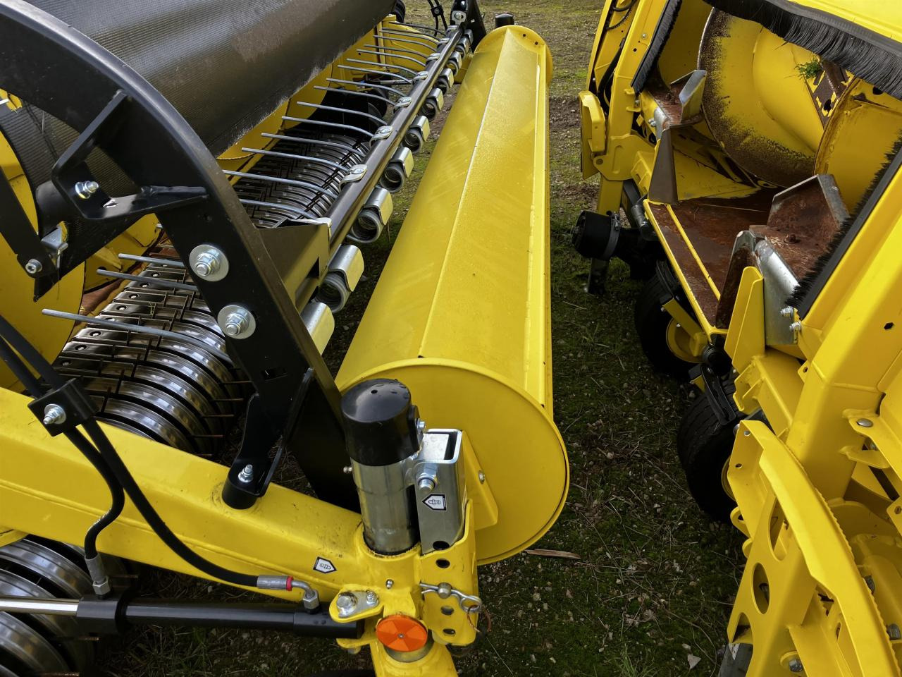 John Deere 30R - Forage harvester attachment: picture 5 John Deere 30R - Forage harvester attachment: picture 5