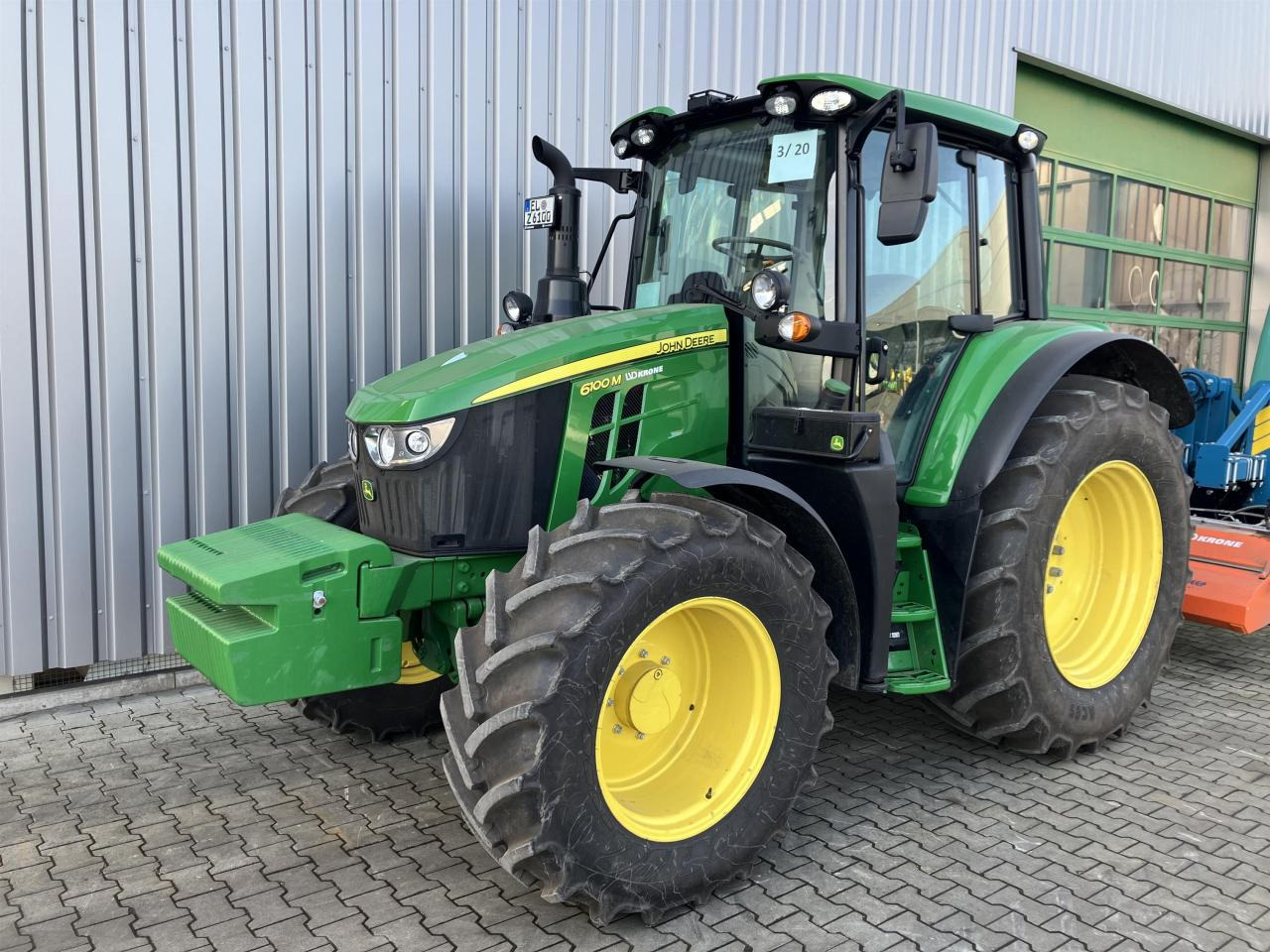 John Deere 6100M - Farm tractor: picture 1 John Deere 6100M - Farm tractor: picture 1