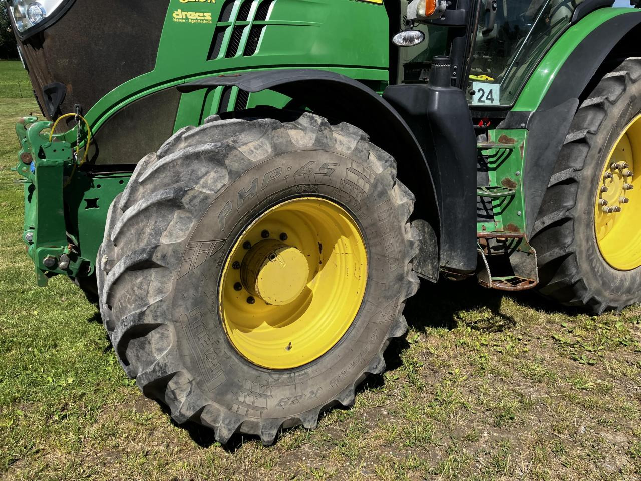 Farm tractor John Deere 6210R: picture 11