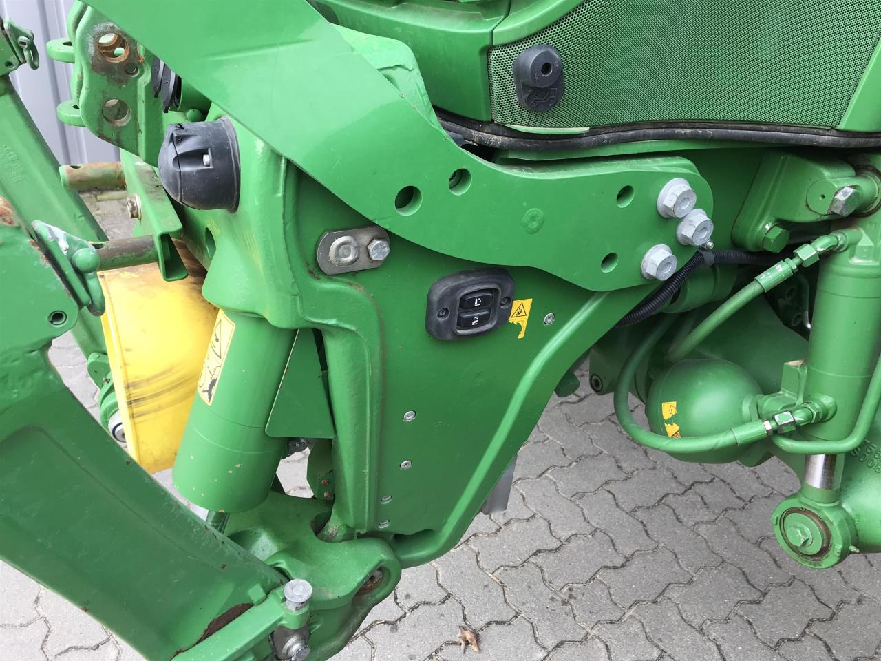 John Deere 6250R - Farm tractor: picture 4 John Deere 6250R - Farm tractor: picture 4