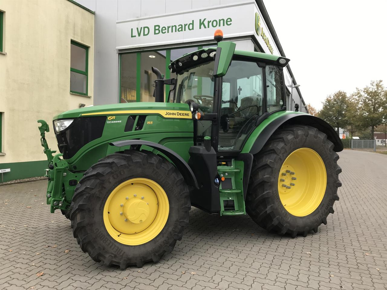 John Deere 6R 155 - Farm tractor: picture 1 John Deere 6R 155 - Farm tractor: picture 1