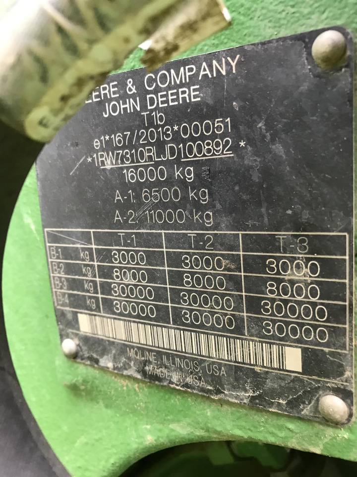 Farm tractor John Deere 7310R: picture 13