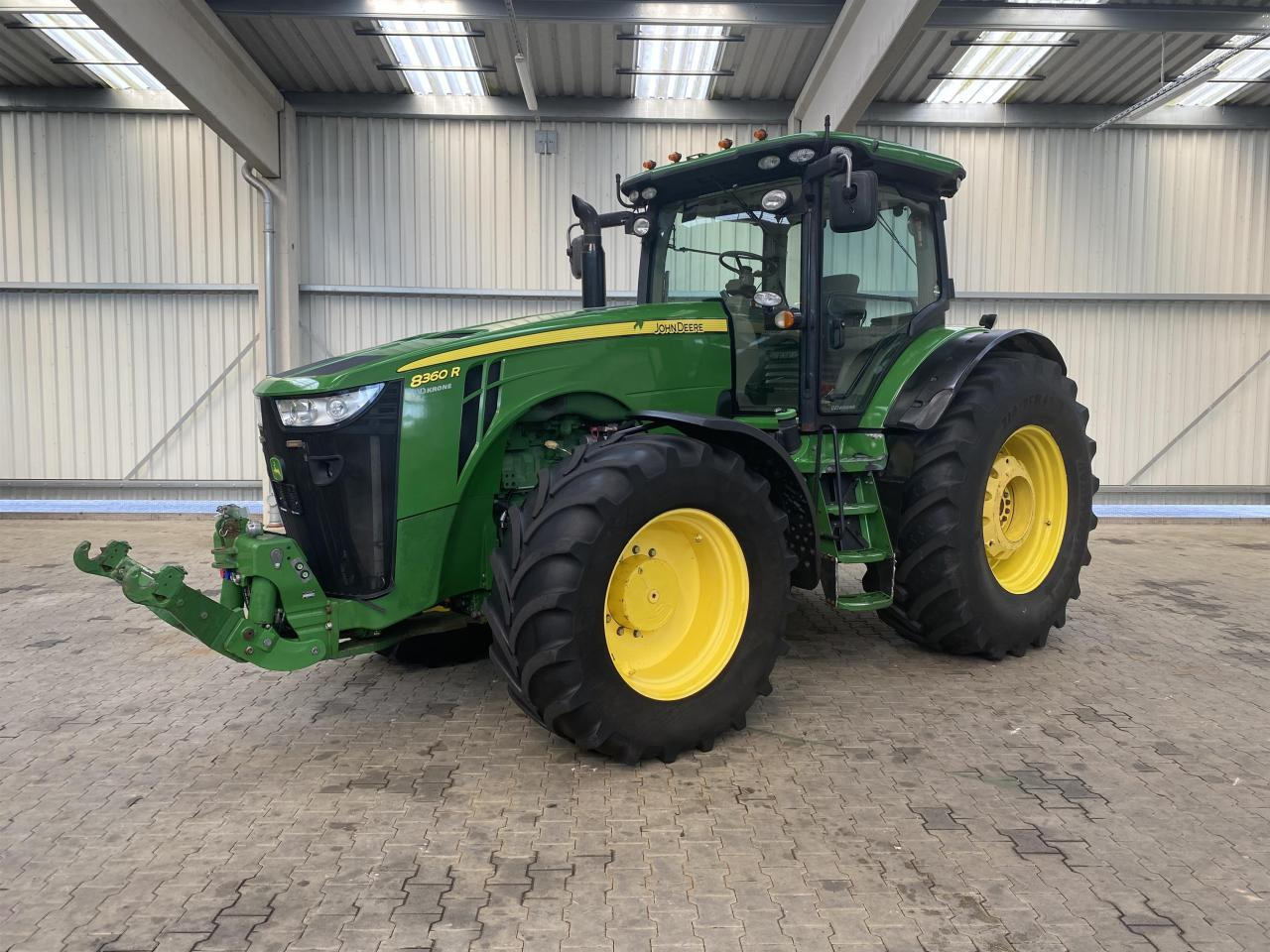 John Deere 8360R - Farm tractor: picture 1 John Deere 8360R - Farm tractor: picture 1
