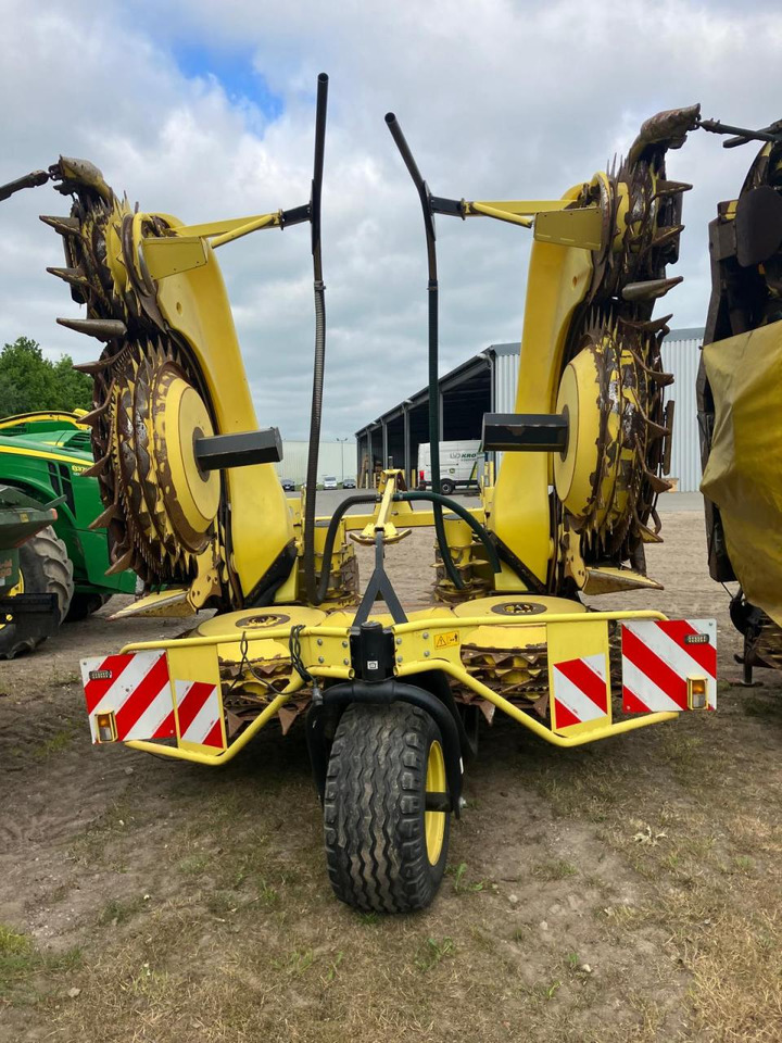 Forage harvester John Deere 8500: picture 6