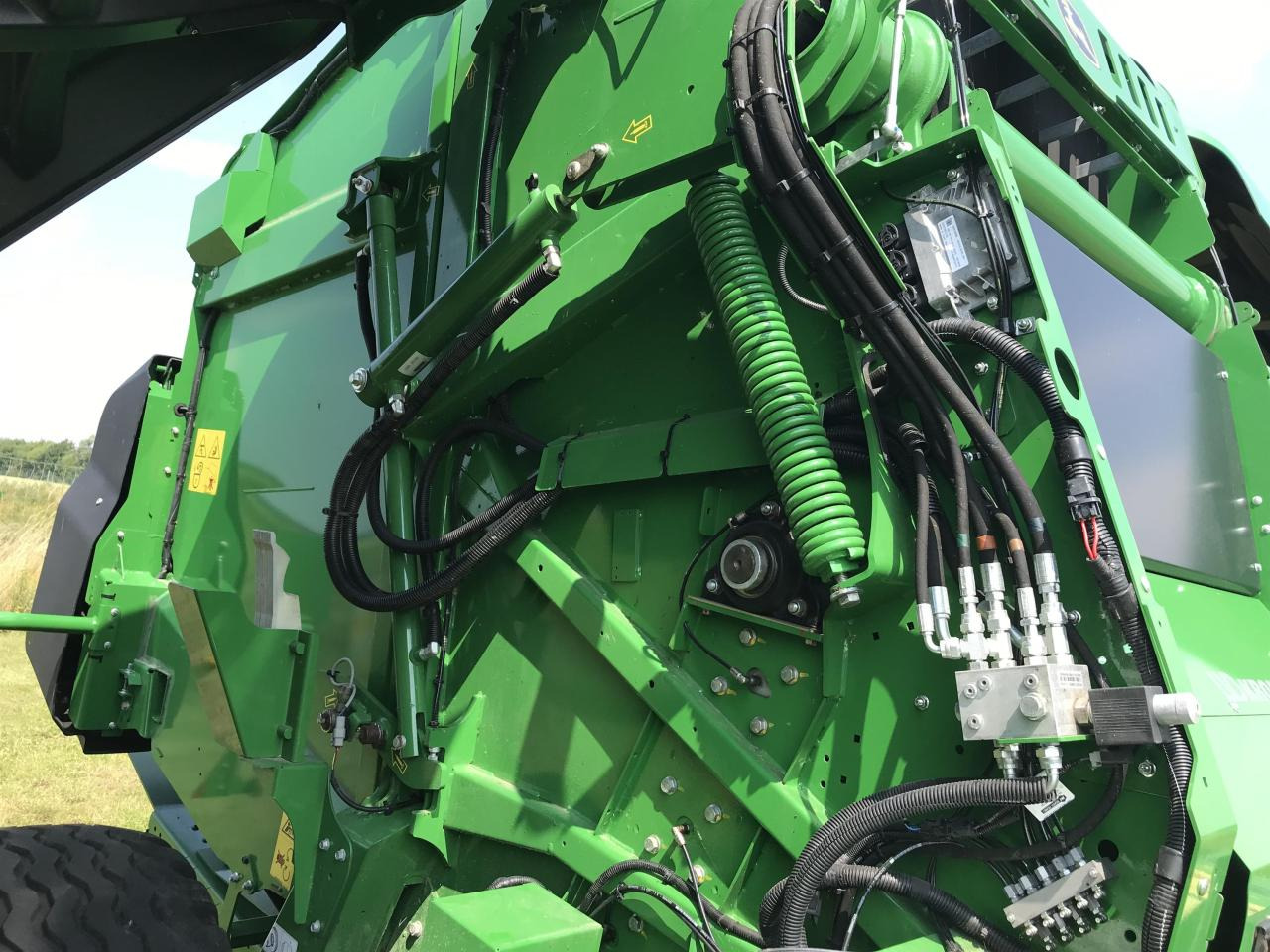 John Deere V461M - Round baler: picture 5 John Deere V461M - Round baler: picture 5